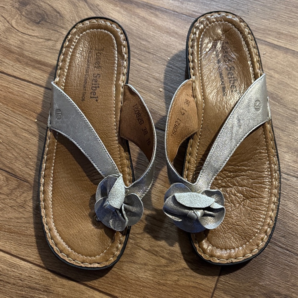 Josef Seibel Women's Metallic Sandals